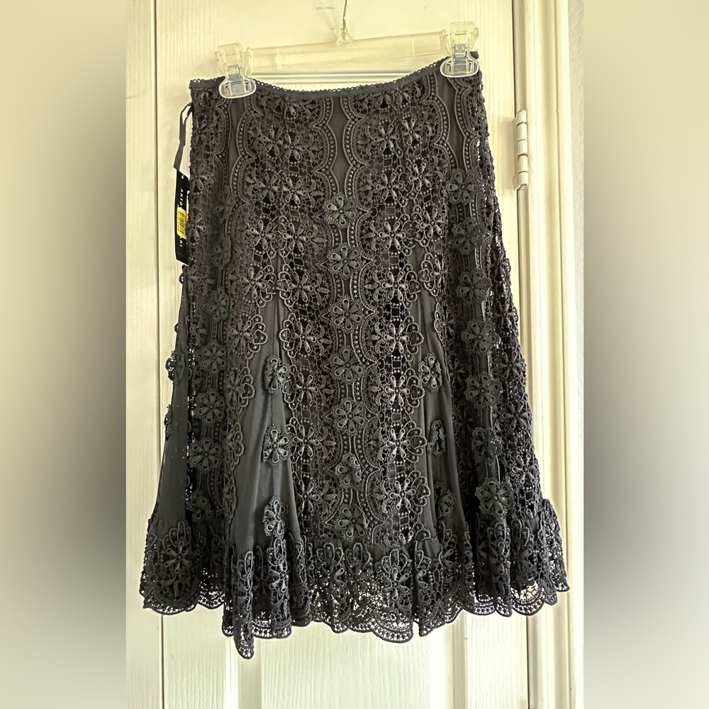 Antonio Melani Elegant Black Lace Skirt. Size 4. NWT.